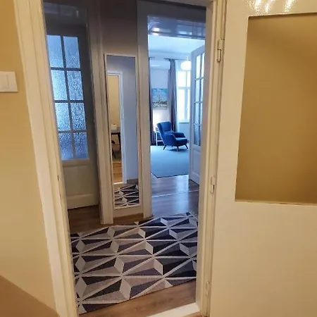 Yes Apartment, Center *