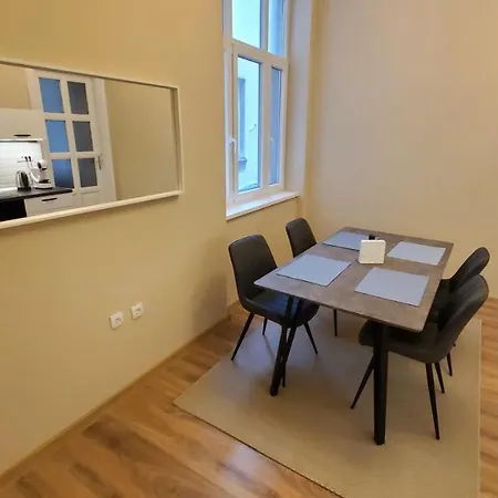 Yes Apartment, Center *