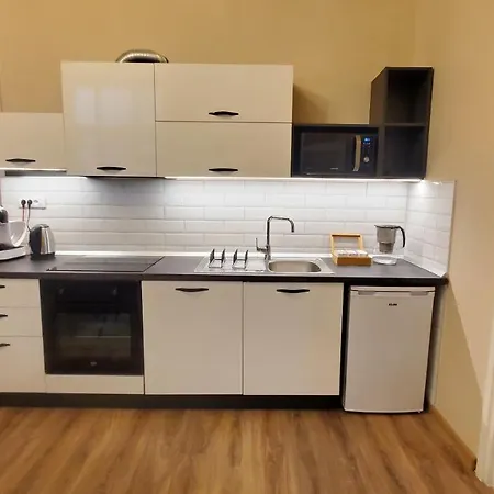 Yes Apartment, Center 아파트 *