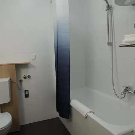 Yes Apartment, Center