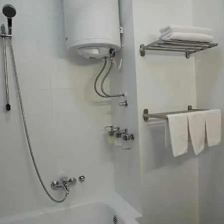 아파트 Yes Apartment, Center