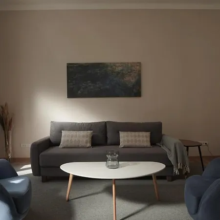 Yes Apartment, Center *